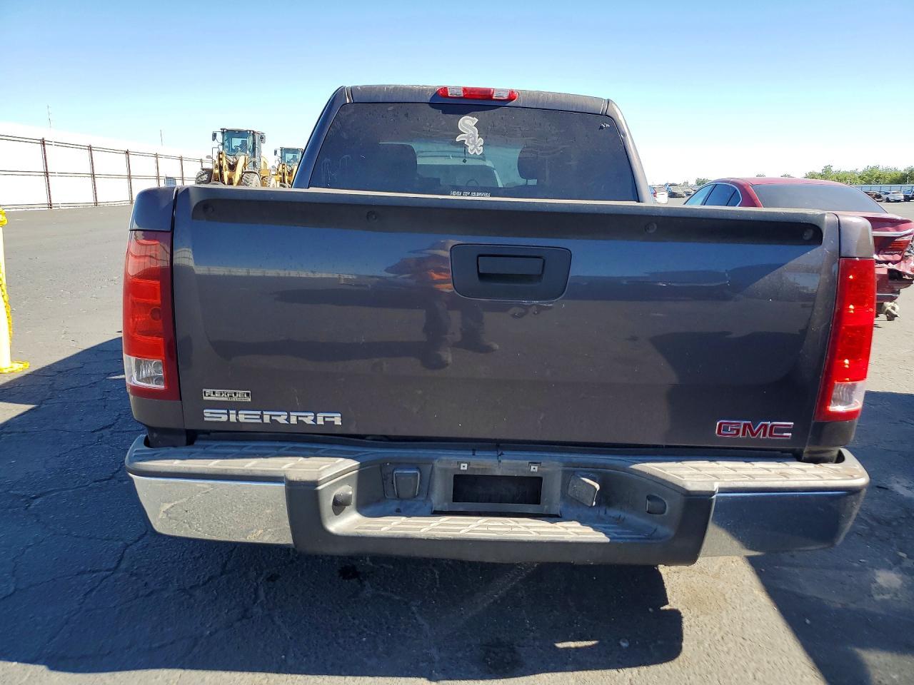 2011 GMC Sierra C1500 Sl - Image 6