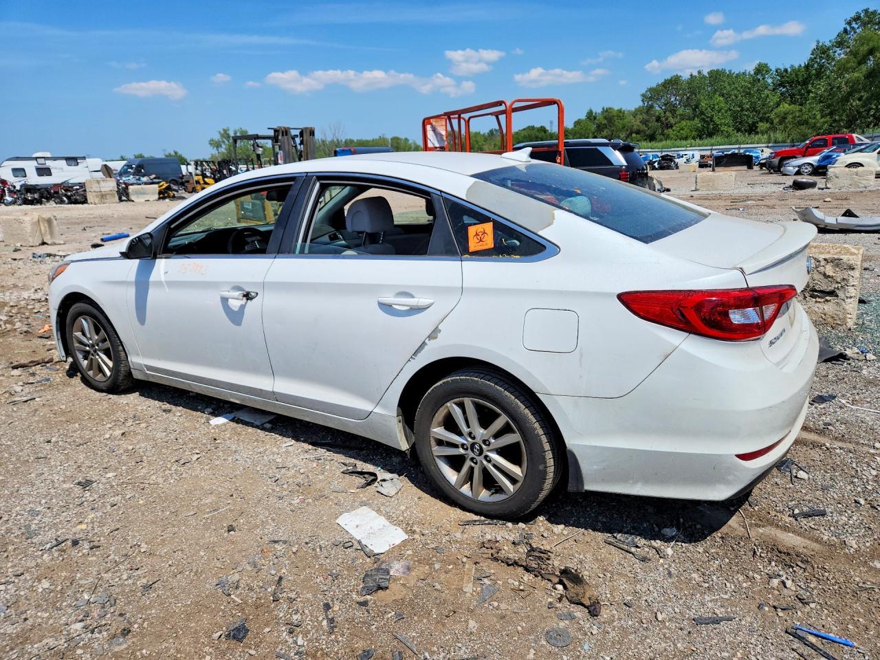 2017 Hyundai Sonata Se - Фото 2