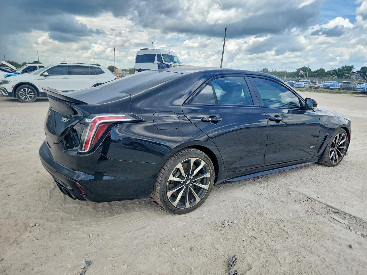 2022 Cadillac Ct4-V Blackwing - Фото 3