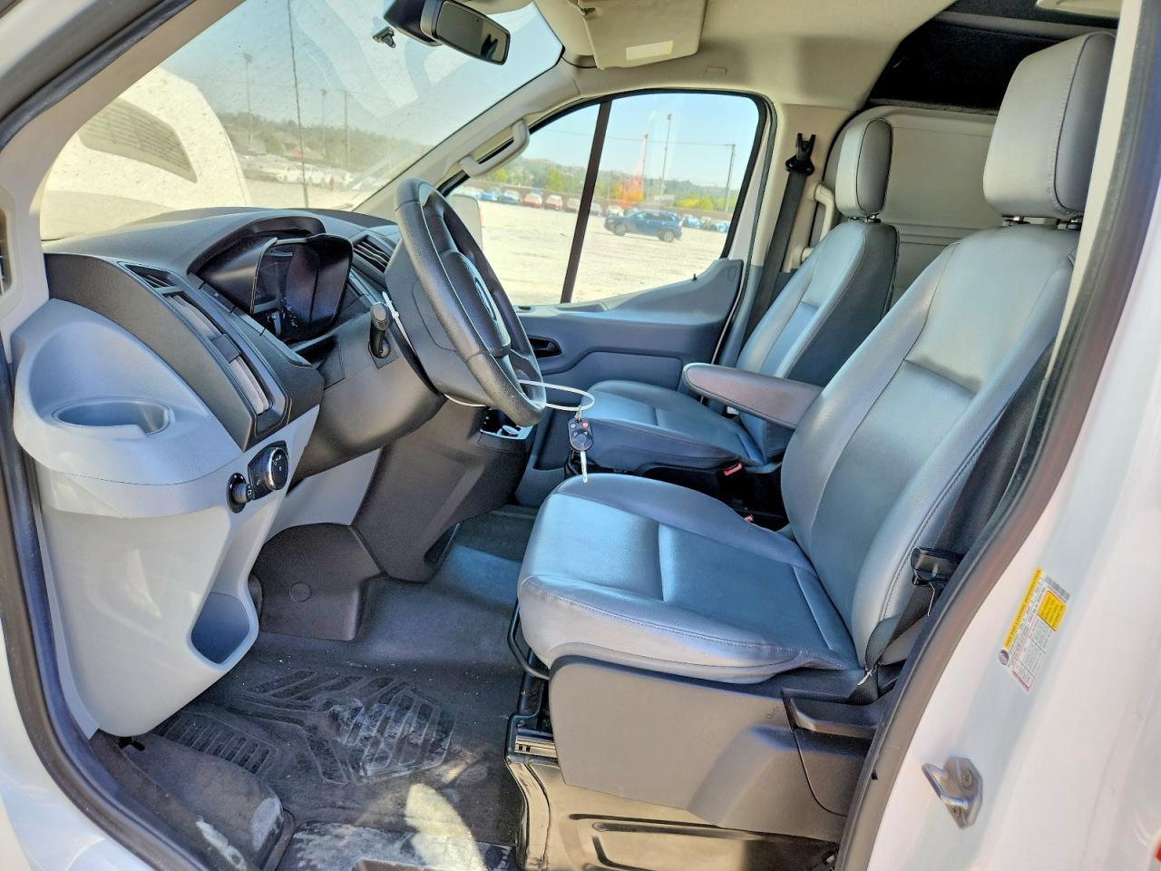 2018 Ford Transit 150 Delivery Van - Фото 7