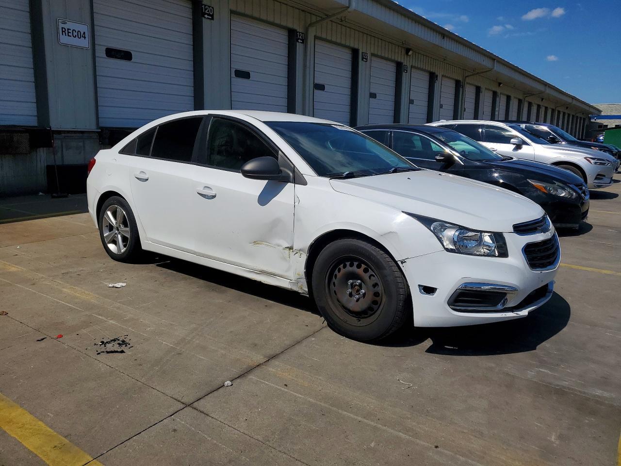 2016 Chevrolet Cruze Limited L - Image 4