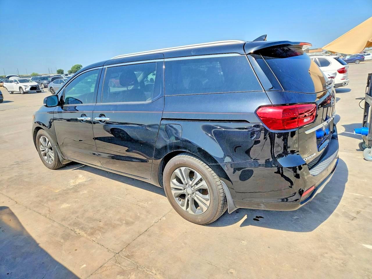 2019 Kia Sedona Sx - Фото 2