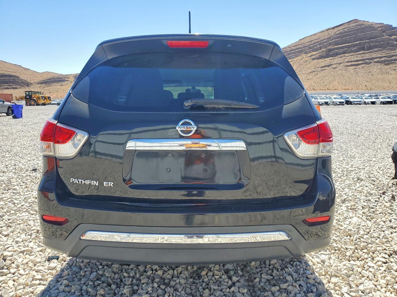 2014 Nissan Pathfinder S - Image 6