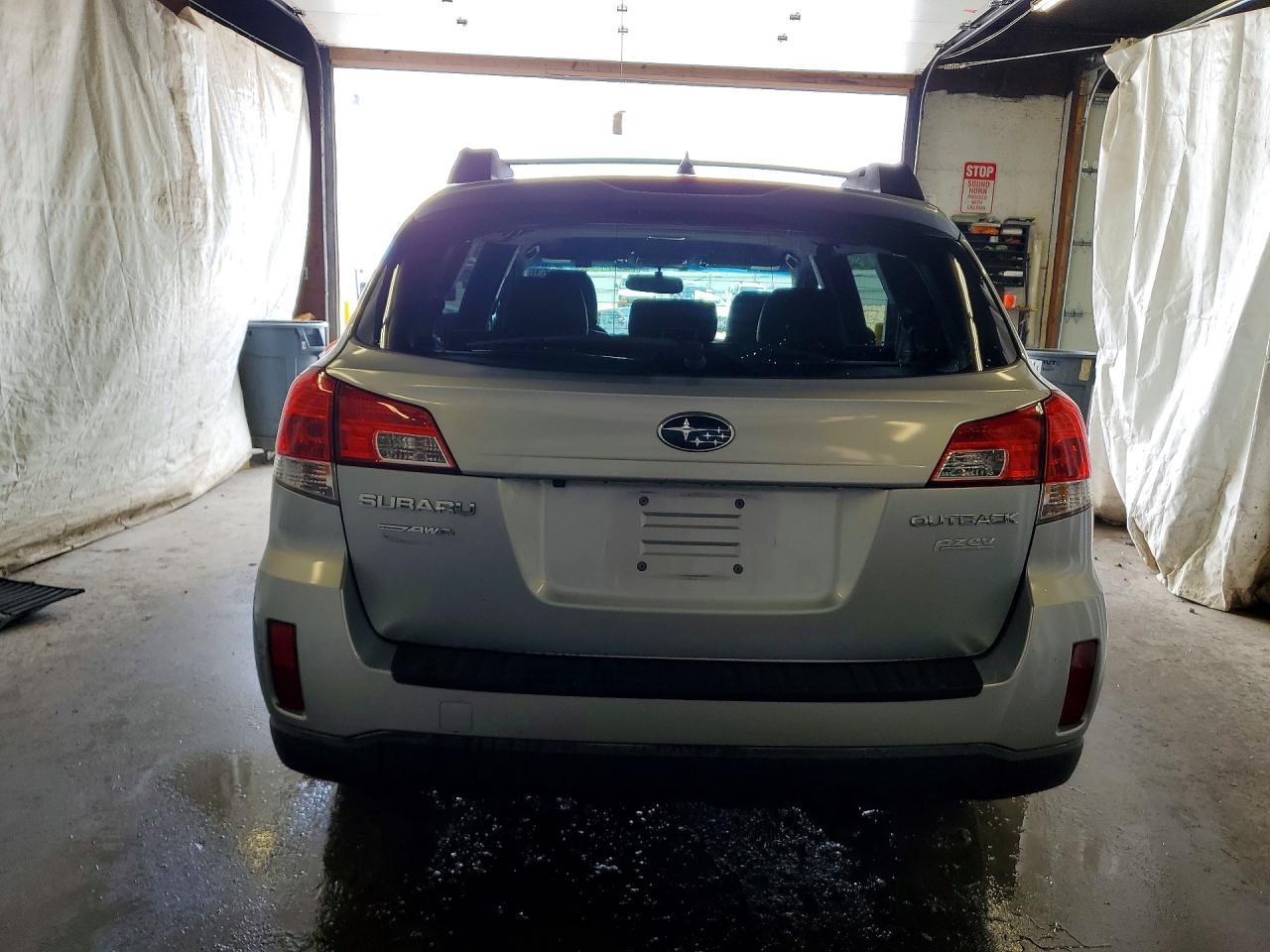 2013 Subaru Outback 2.5I Limited - Фото 6