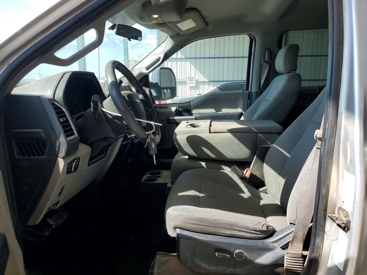 2018 Ford F350 Super Duty - Image 7