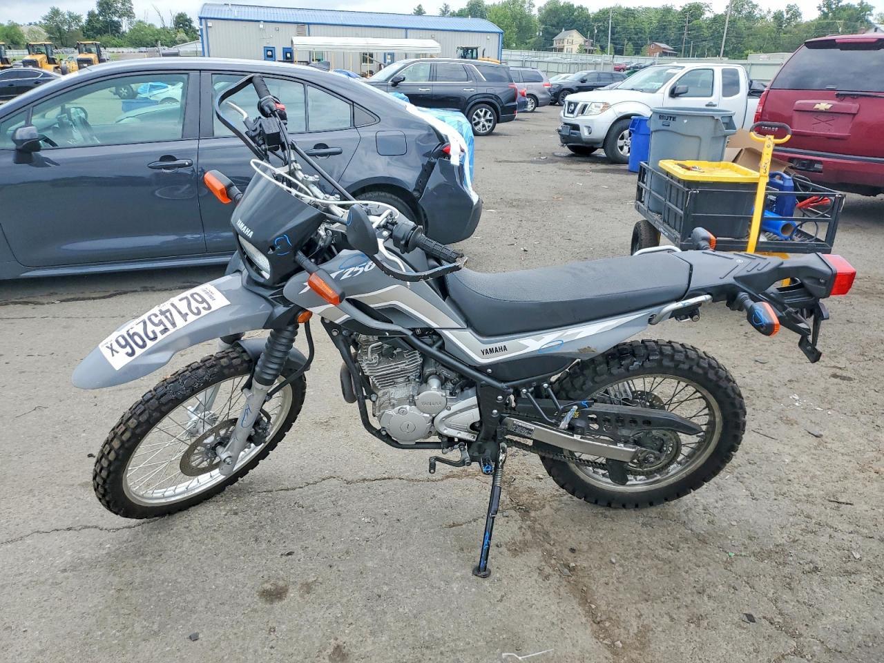 2025 Yamaha Xt250 - Image 3