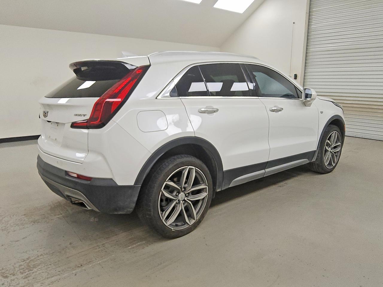 2020 Cadillac Xt4 Premium Luxury - Image 3