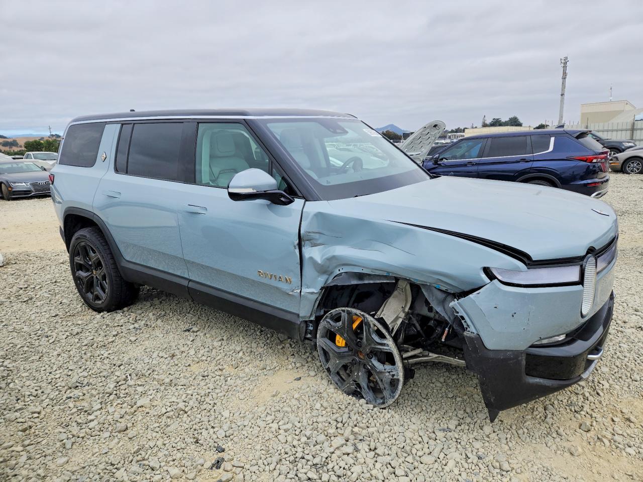 2023 Rivian R1S Launch Edition - Фото 4