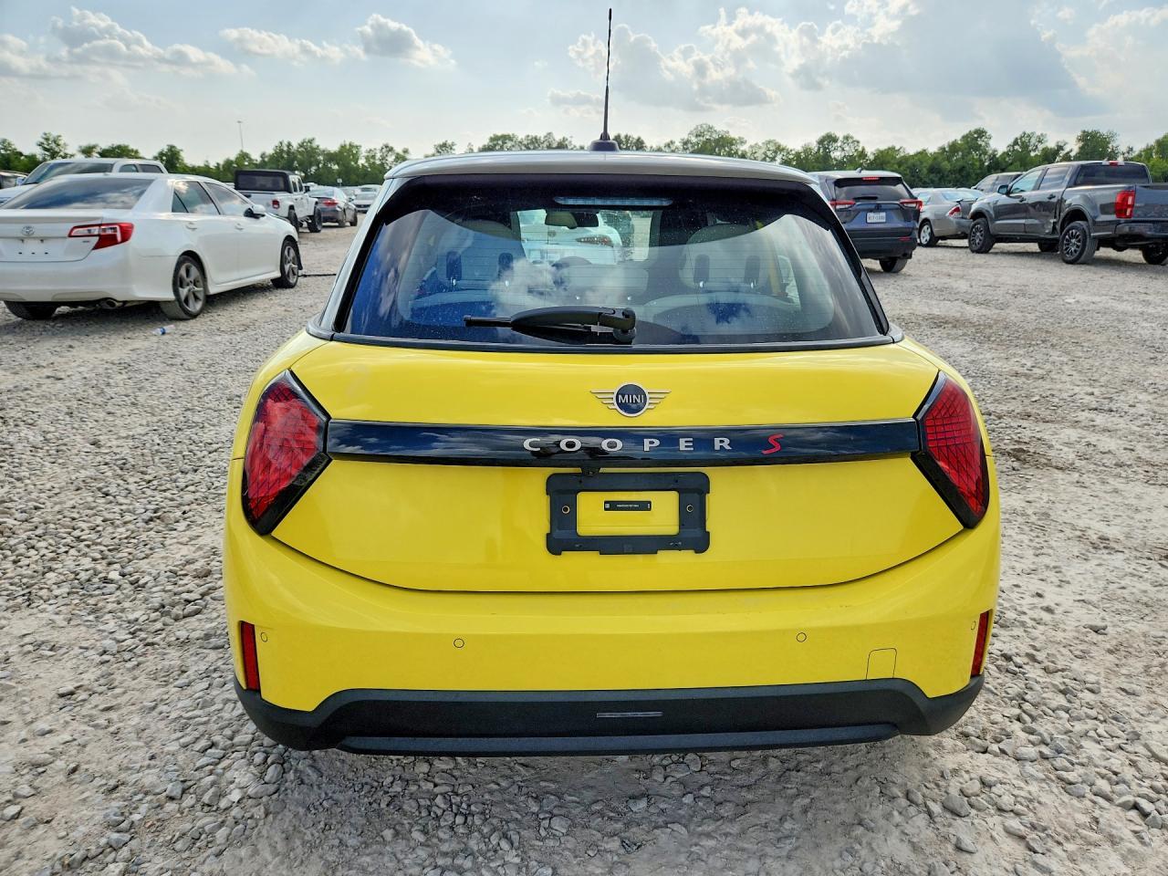 2025 Mini Cooper S - Image 7