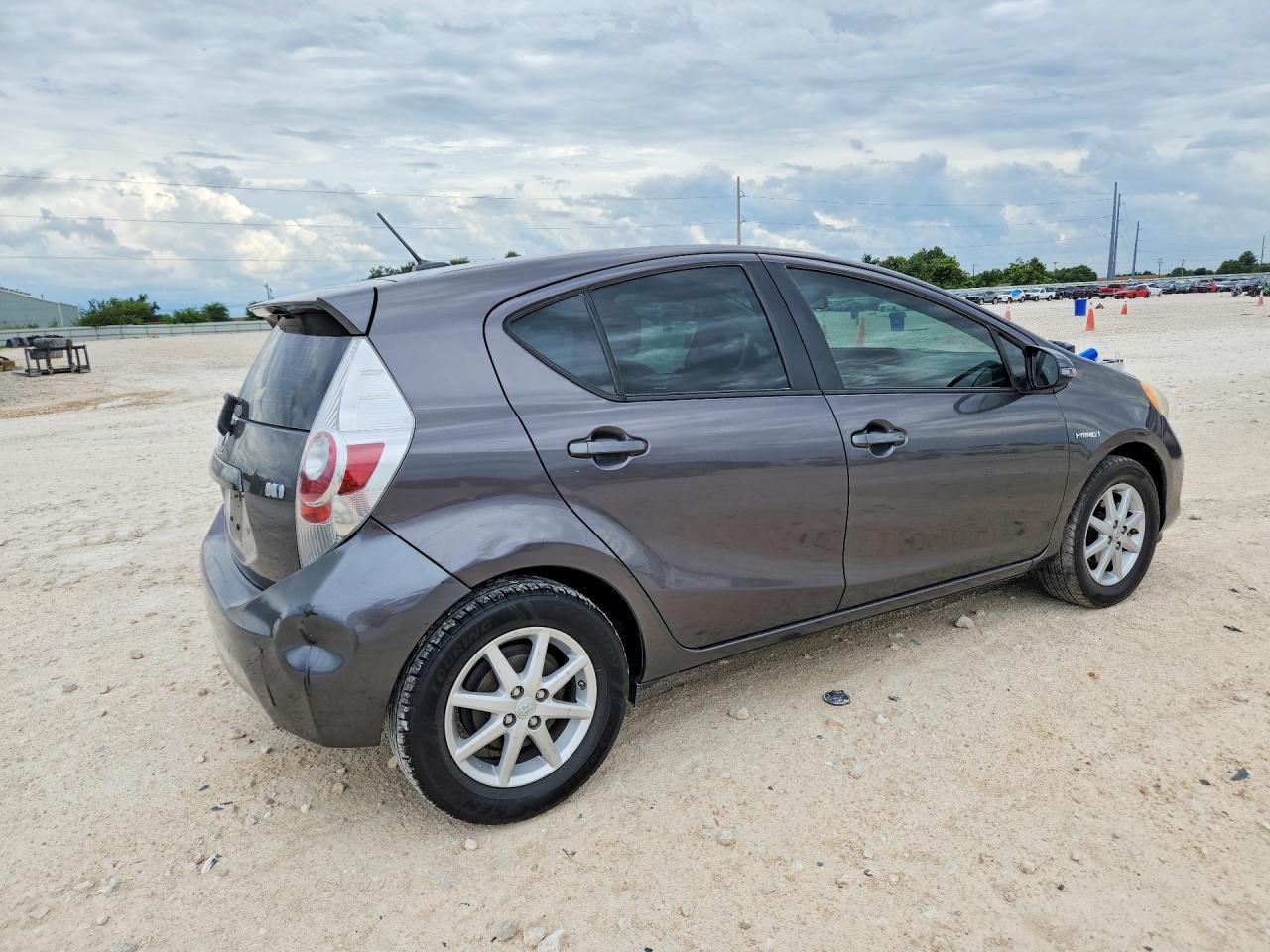 2013 Toyota Prius C Three - Фото 3