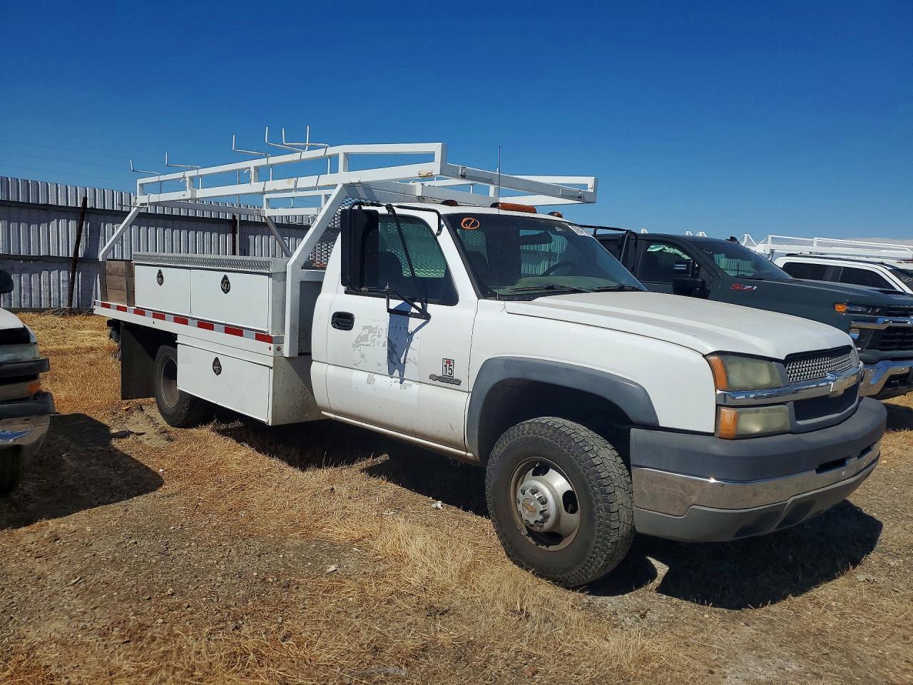2004 Chevrolet Silverado C3500 - Фото 4