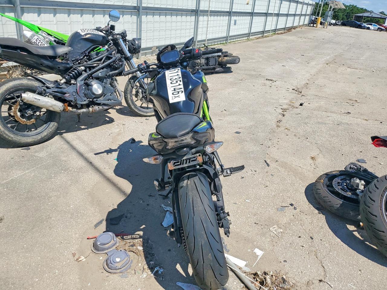 2022 Kawasaki Er650 L - Фото 4