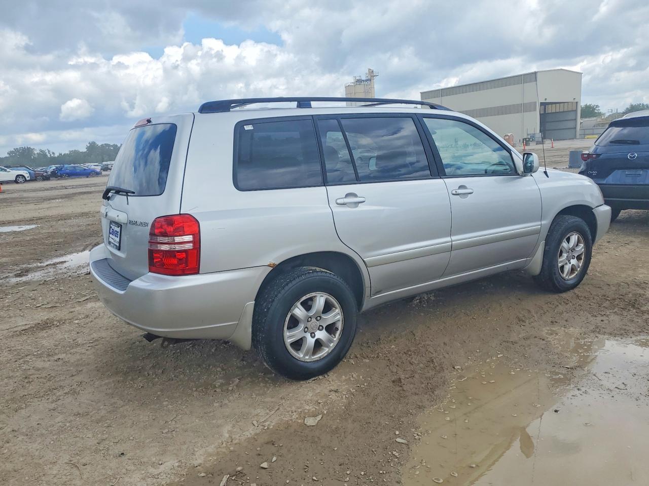 2002 Toyota Highlander Base - Фото 3