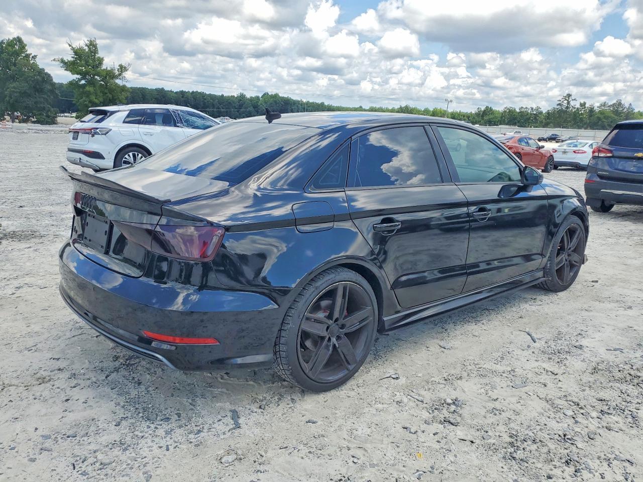 2016 Audi A3 Premium - Фото 3