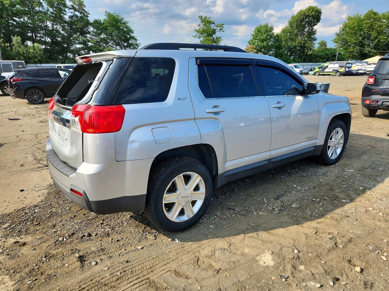 2011 GMC Terrain Slt - Image 3