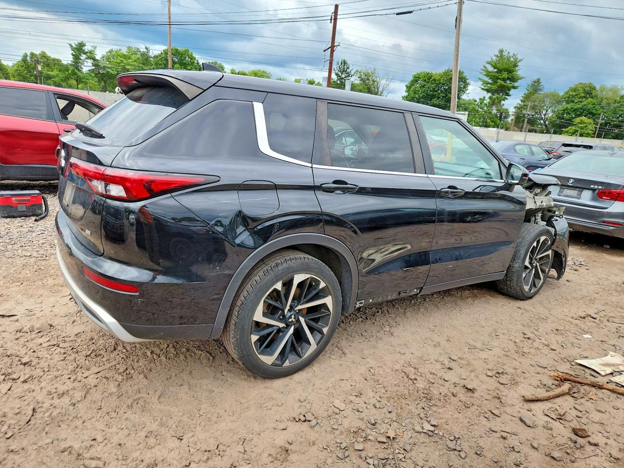 2022 Mitsubishi Outlander Se - Фото 3