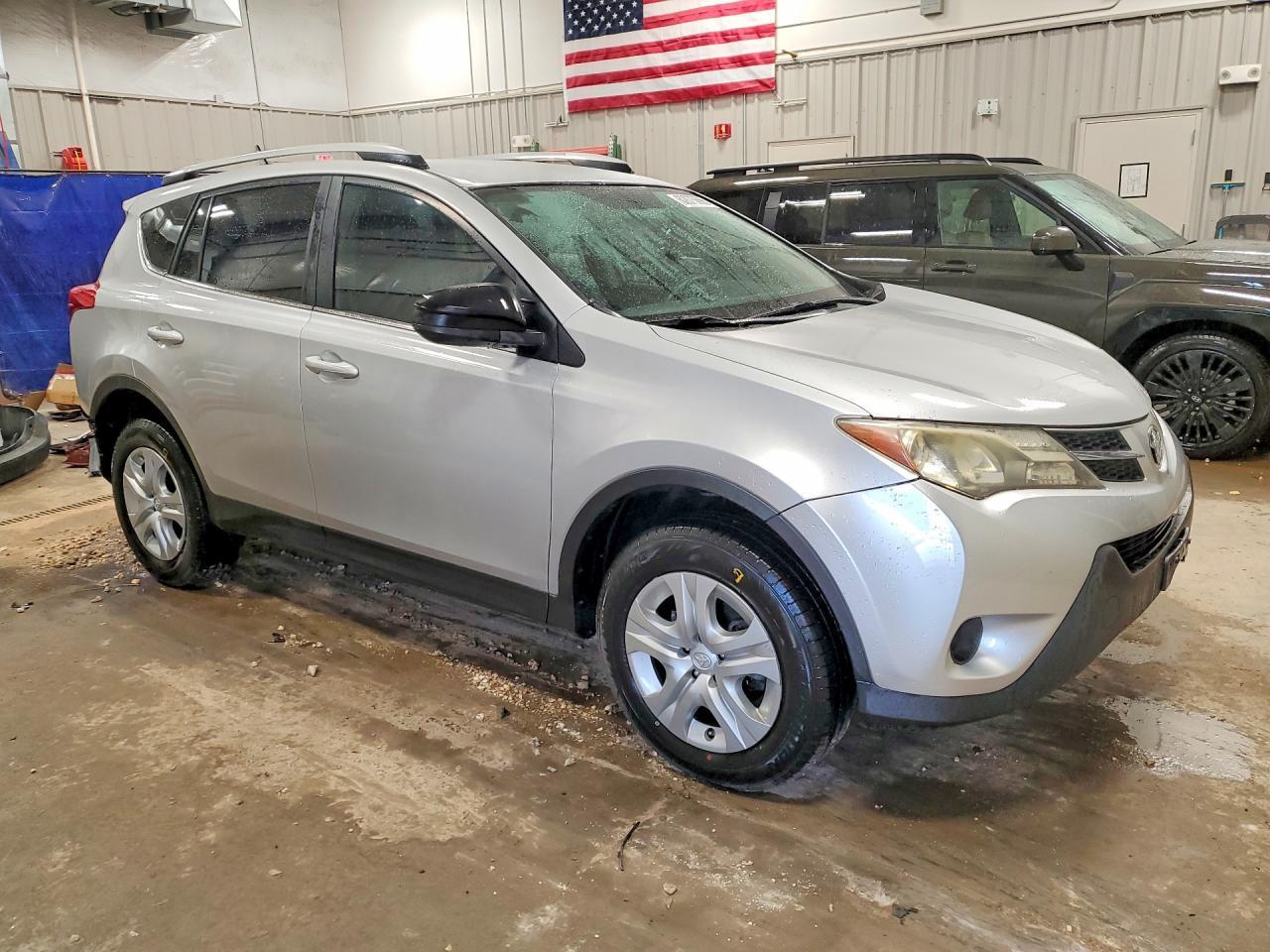 2015 Toyota Rav4 Le - Image 4