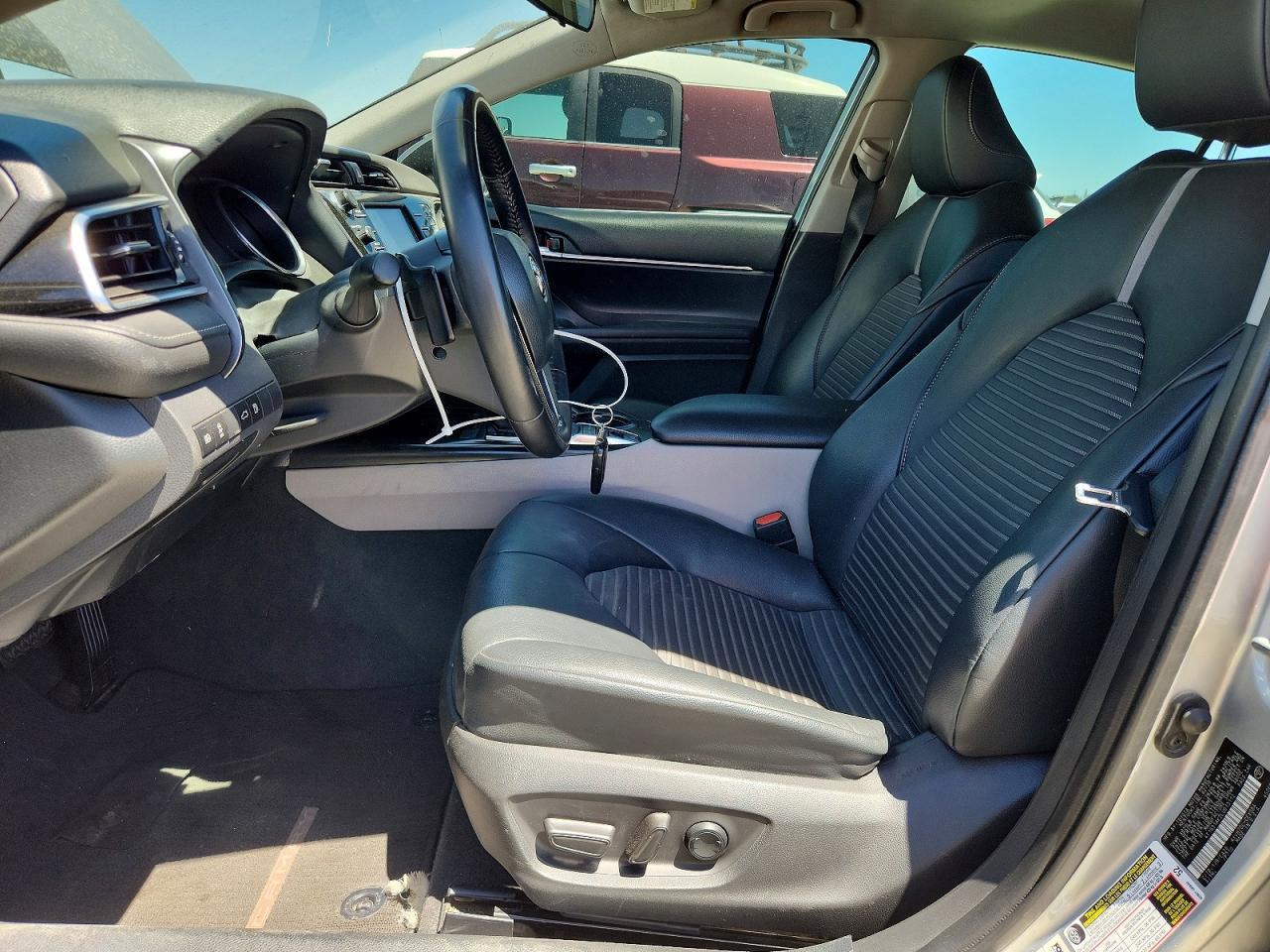 2020 Toyota Camry Se - Image 7