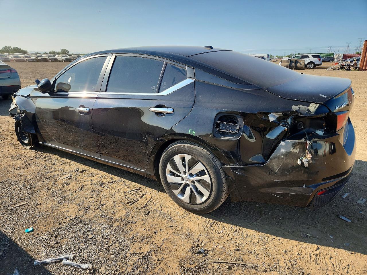 2020 Nissan Altima S - Фото 2