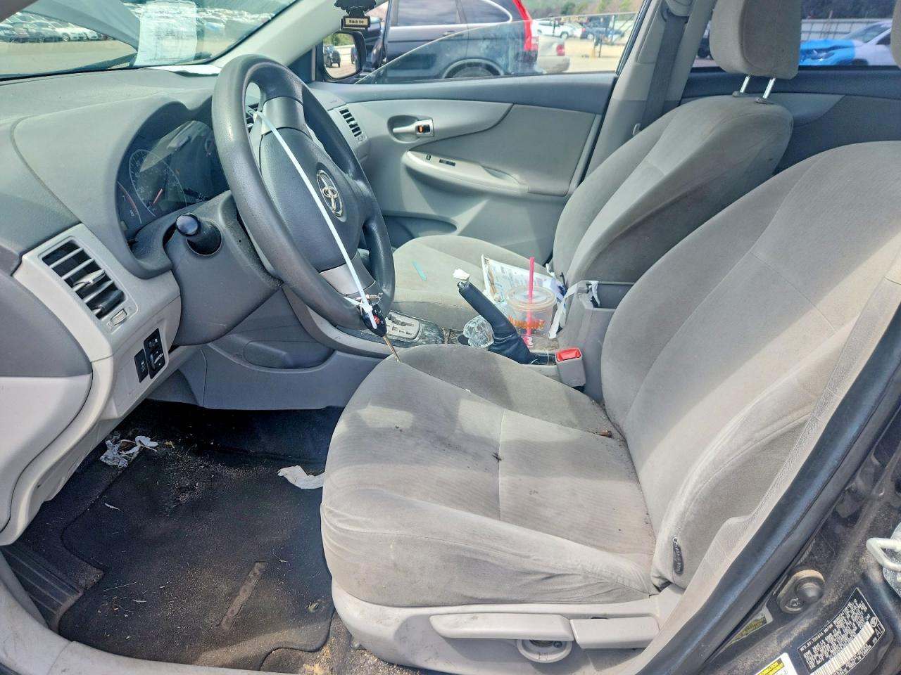 2010 Toyota Corolla Le - Фото 7