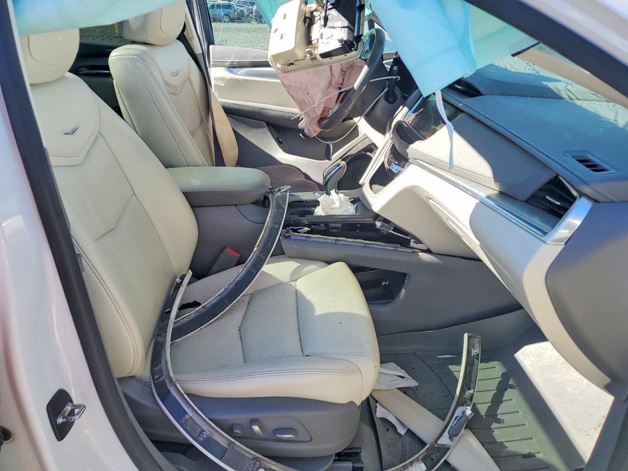 2017 Cadillac Xt5 Premium Luxury - Image 7