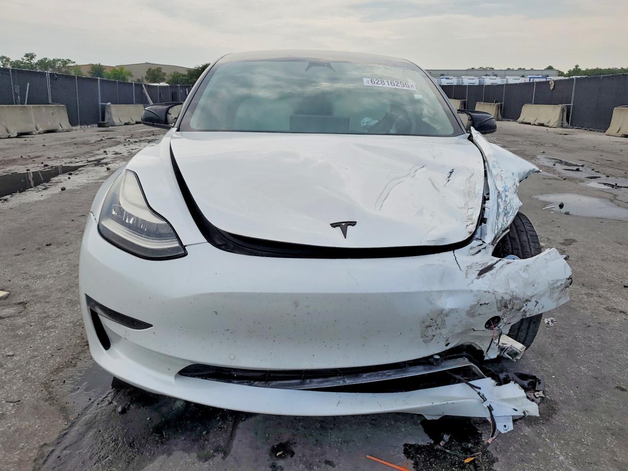 2021 Tesla Model 3 - Фото 5