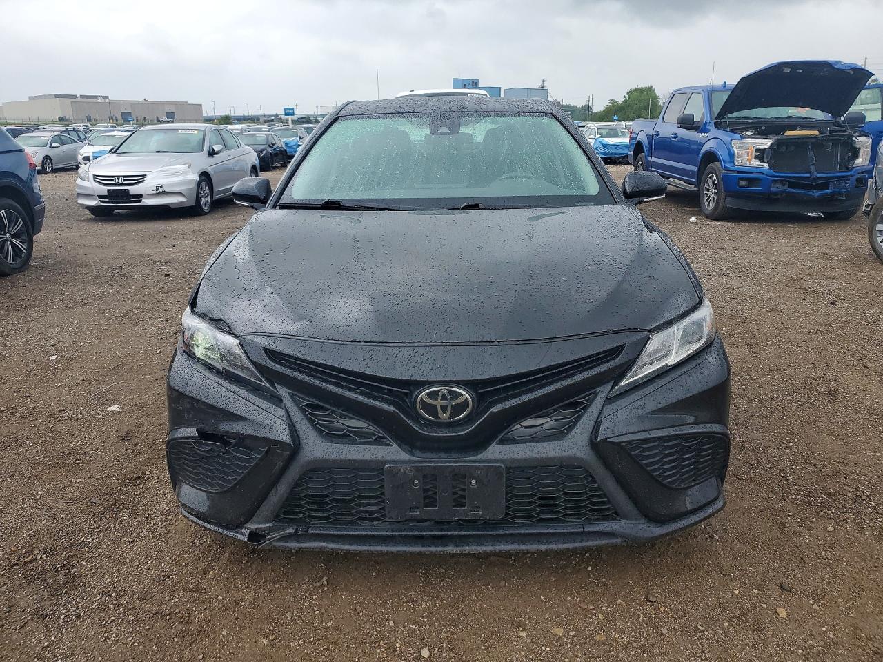 2023 Toyota Camry Se - Фото 5