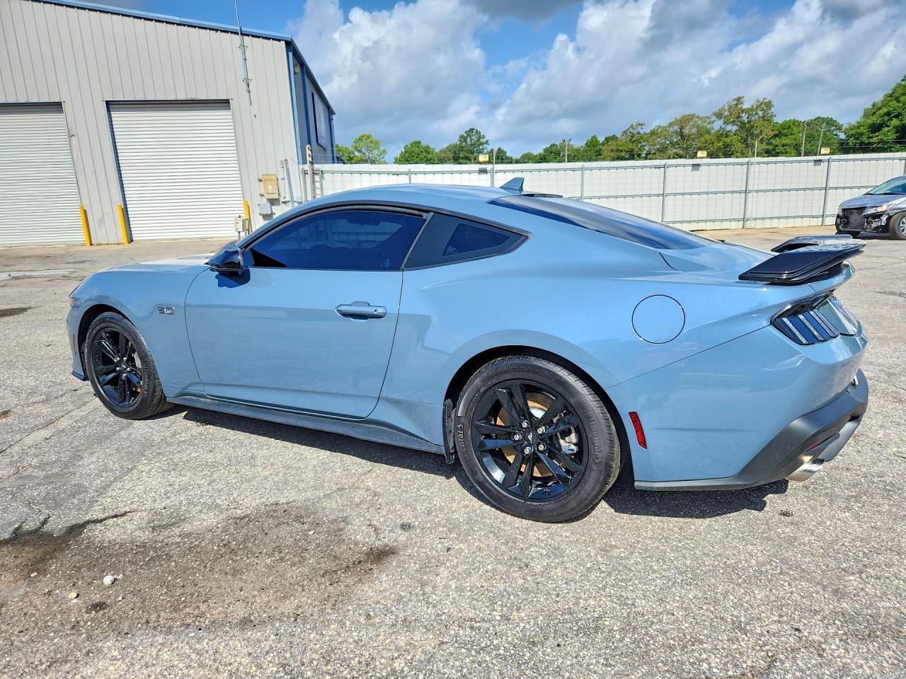 2026 Ford Mustang Gt - Фото 2