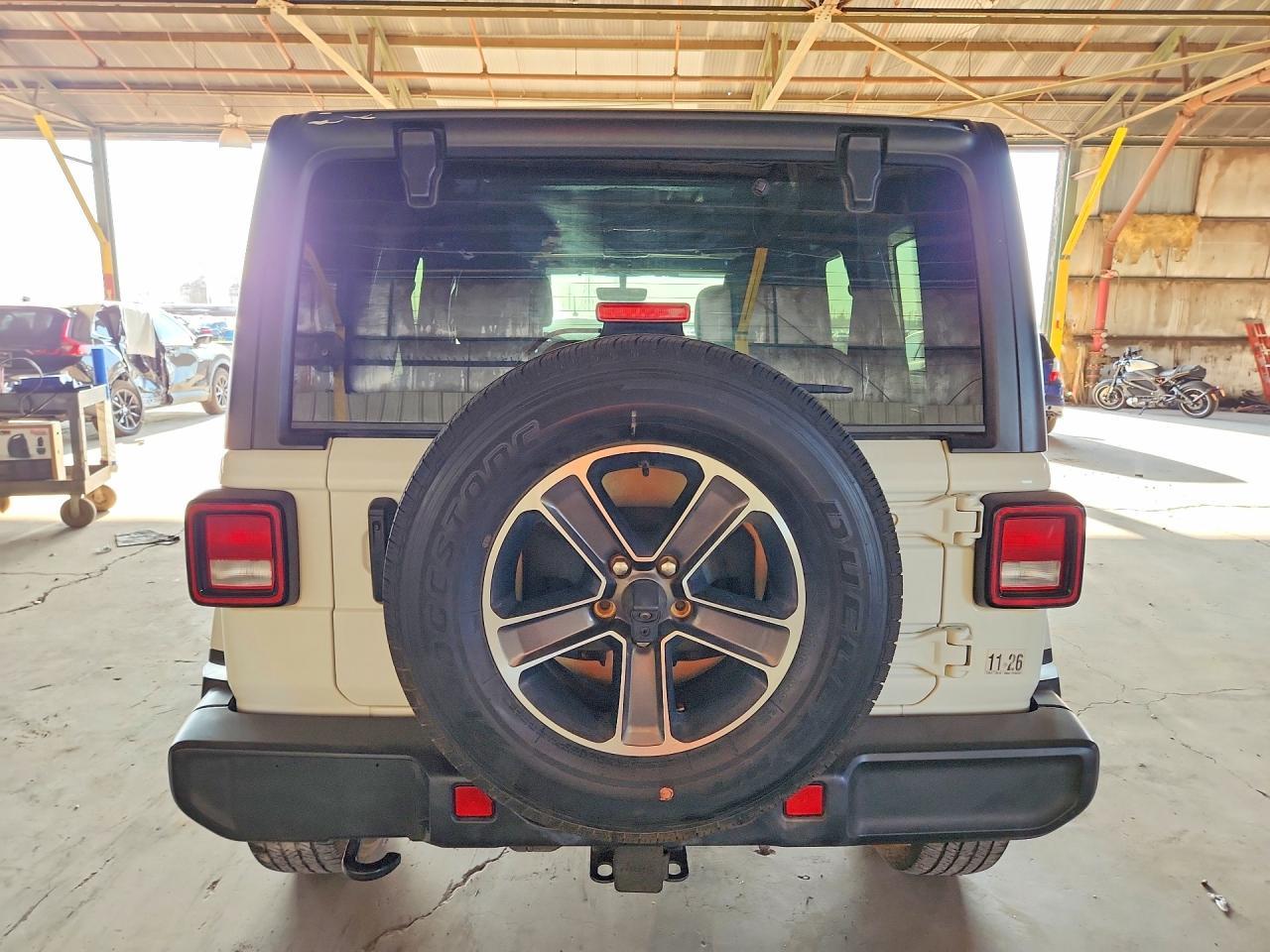 2023 Jeep Wrangler Sahara - Фото 6