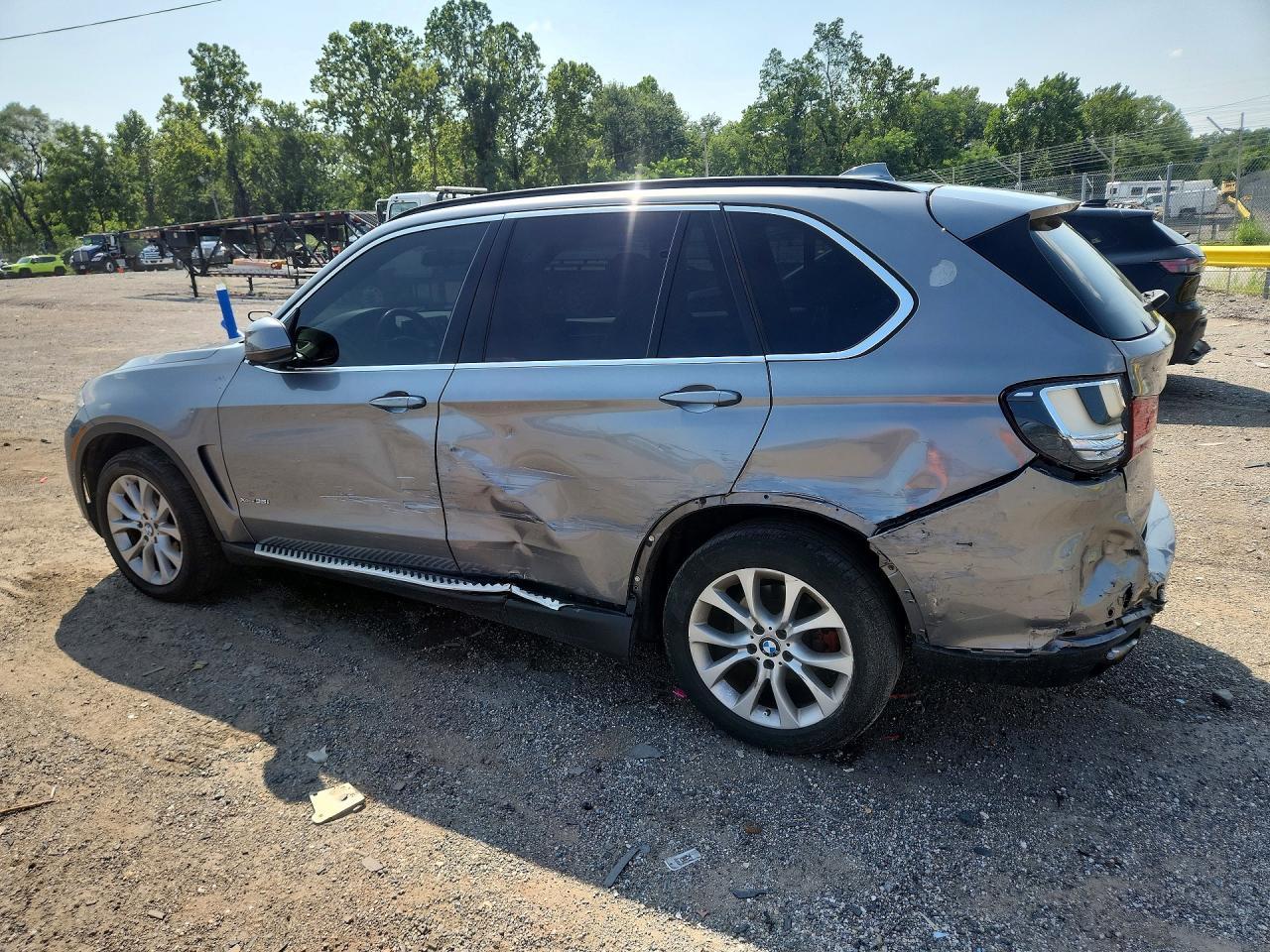 2016 BMW X5 xDrive35I - Фото 2
