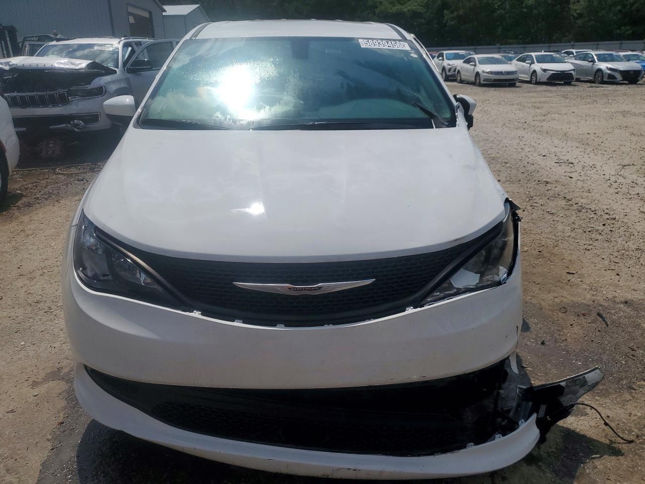 2022 Chrysler Voyager Lx - Фото 5
