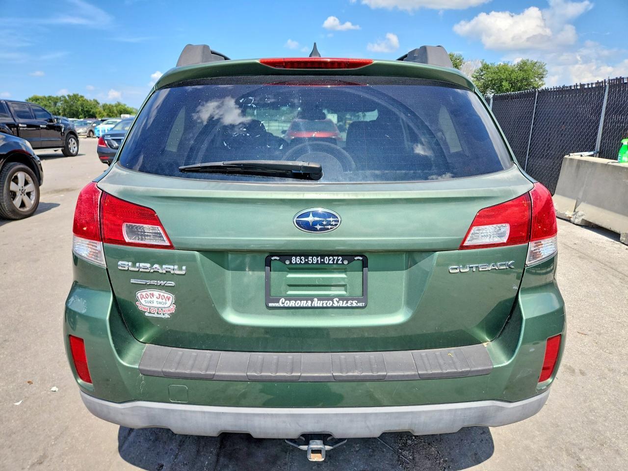 2014 Subaru Outback 2.5I Premium - Image 6