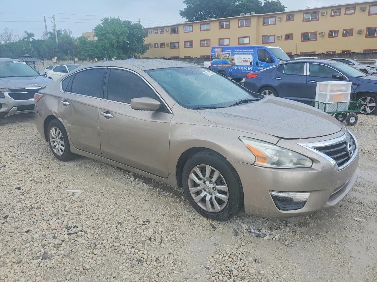 2015 Nissan Altima 2.5 S - Image 4