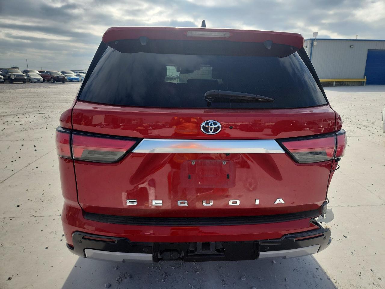 2023 Toyota Sequoia Capstone - Фото 6