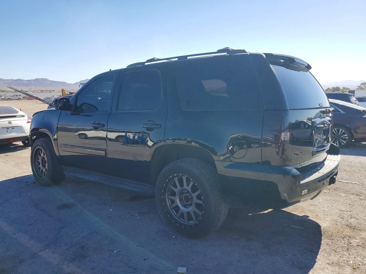 2014 Chevrolet Tahoe C1500 Lt - Image 2