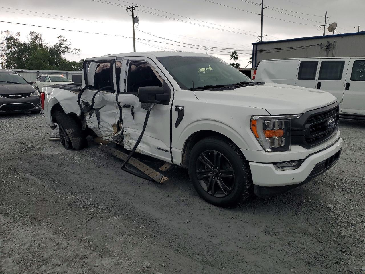 2021 Ford F150 Supercrew - Фото 4