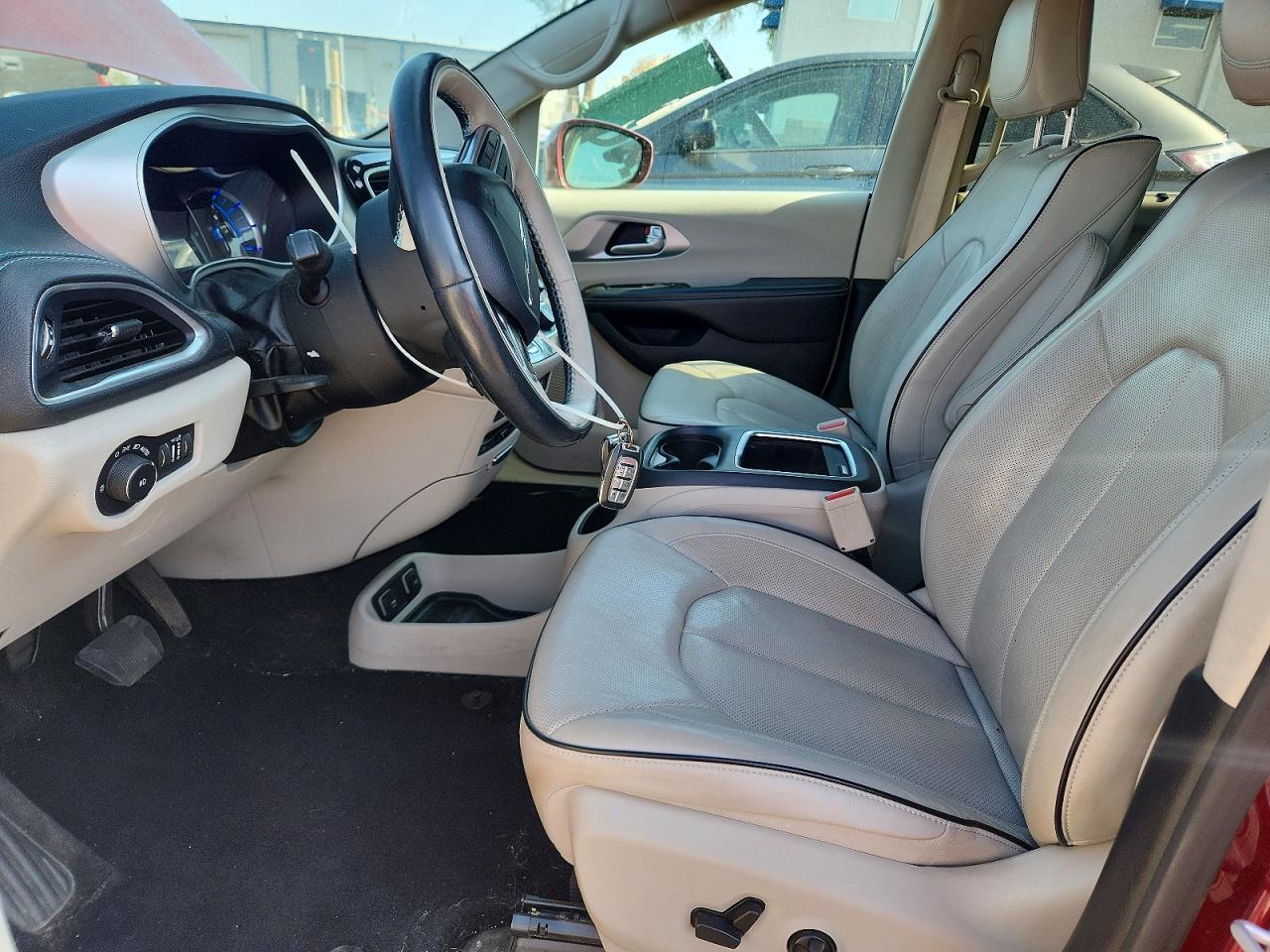 2018 Chrysler Pacifica Hybrid Limited - Фото 7