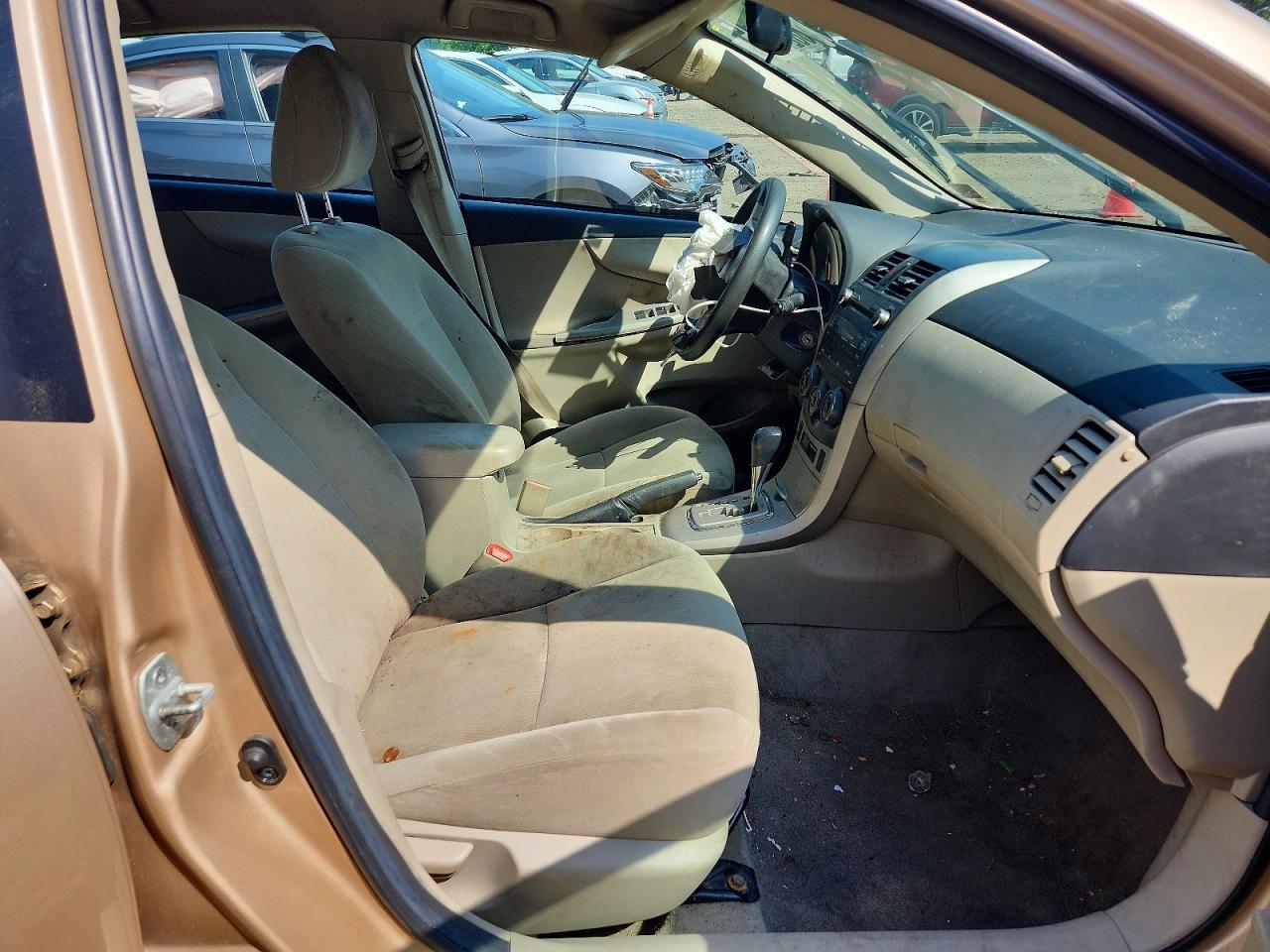 2011 Toyota Corolla Le - Image 7