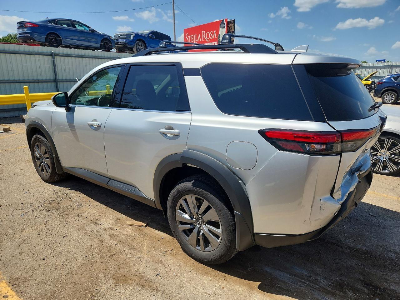 2024 Nissan Pathfinder Sv - Image 2