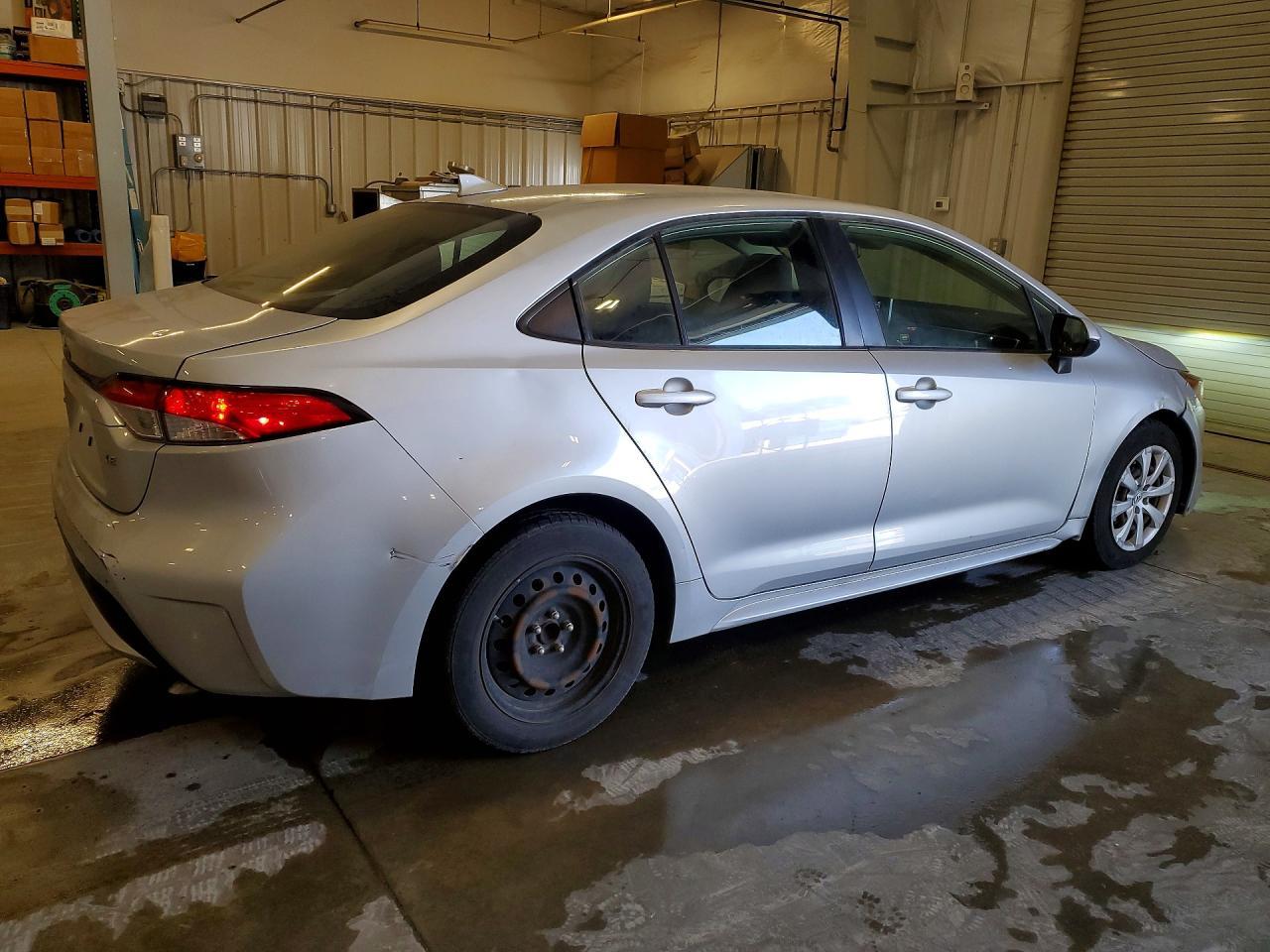 2020 Toyota Corolla Le - Image 3
