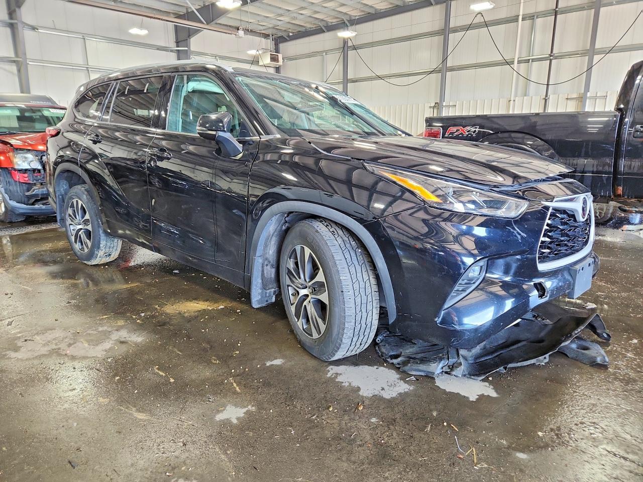 2022 Toyota Highlander Xle - Фото 4
