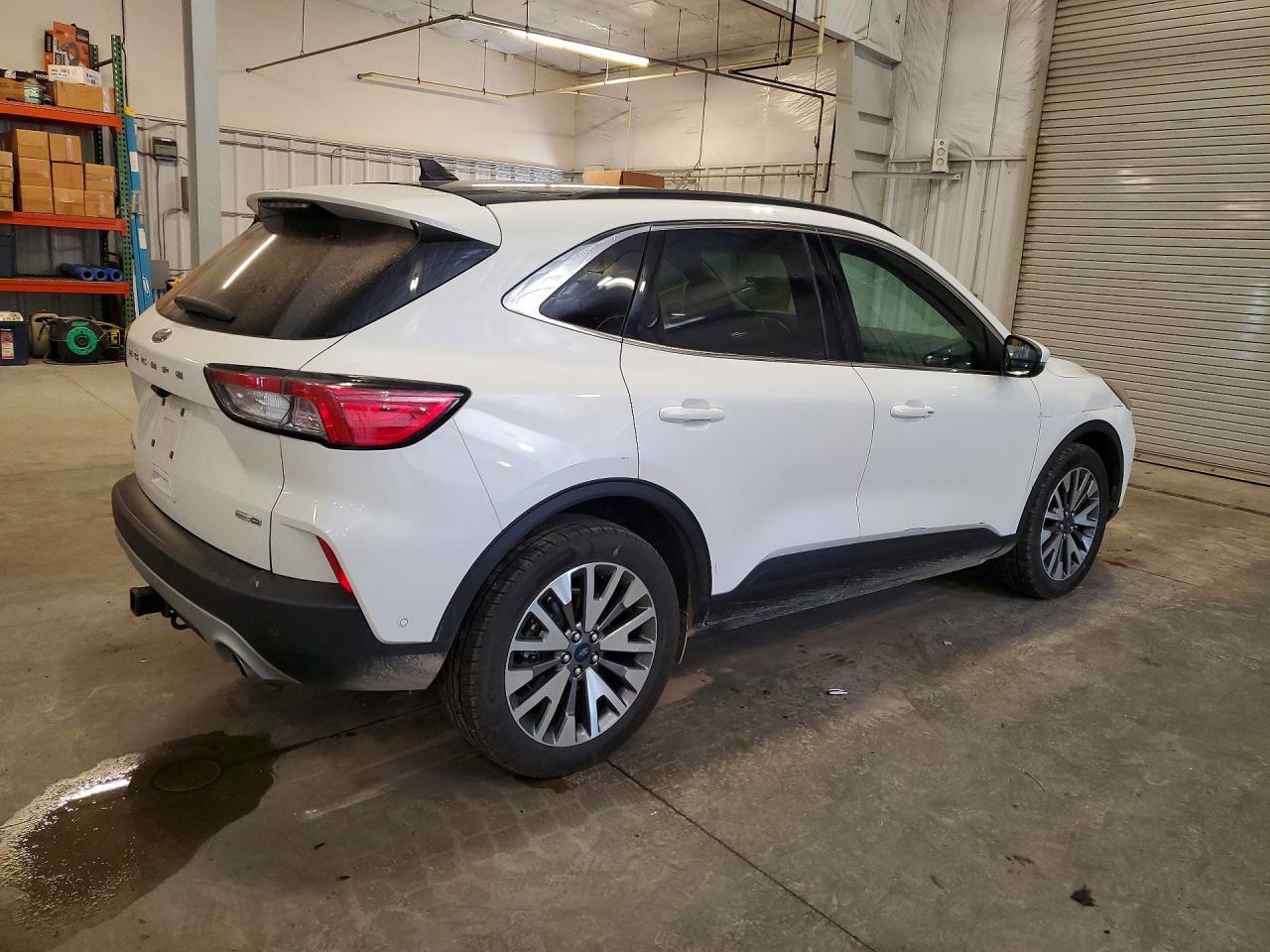 2020 Ford Escape - Фото 3
