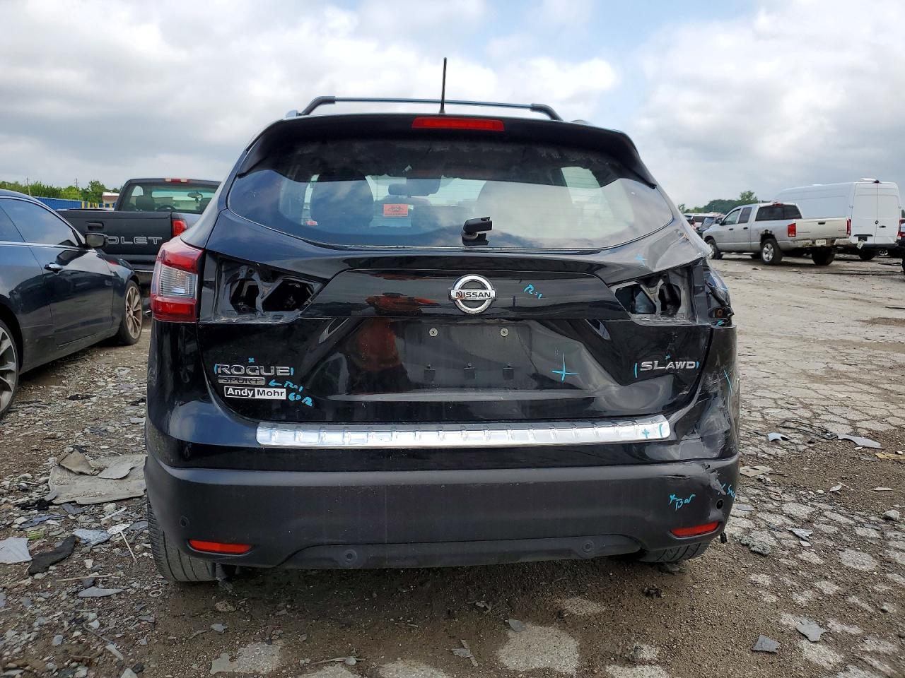 2022 Nissan Rogue Sport Sl - Image 6