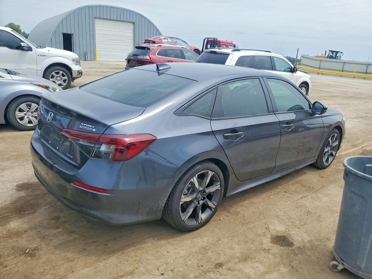 2025 Honda Civic Sport - Фото 3