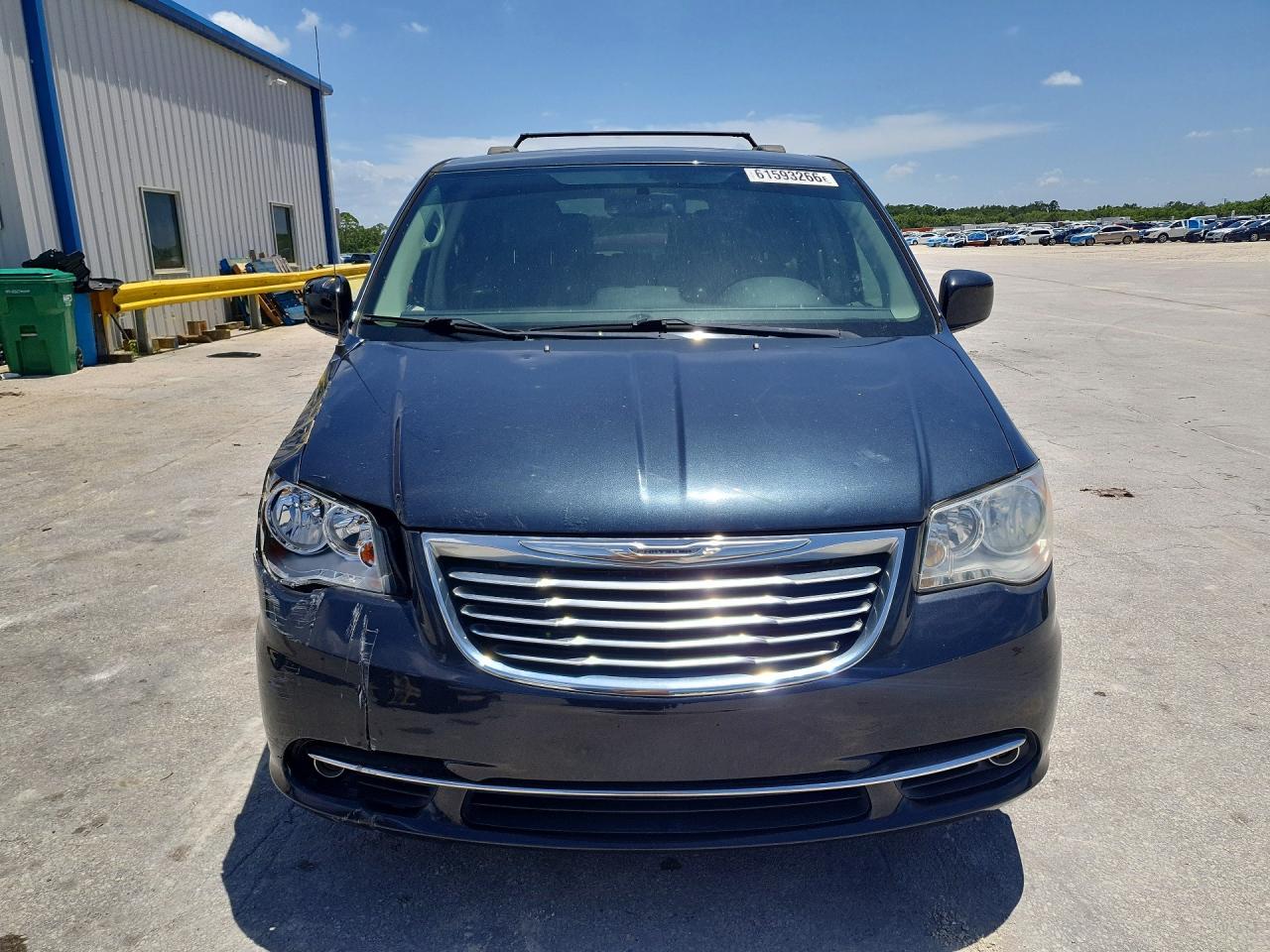 2014 Chrysler Town & Country Touring - Image 5