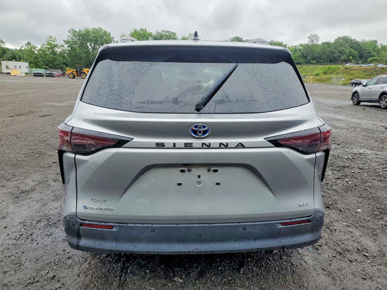 2025 Toyota Sienna Xle 7-Passenger - Фото 6