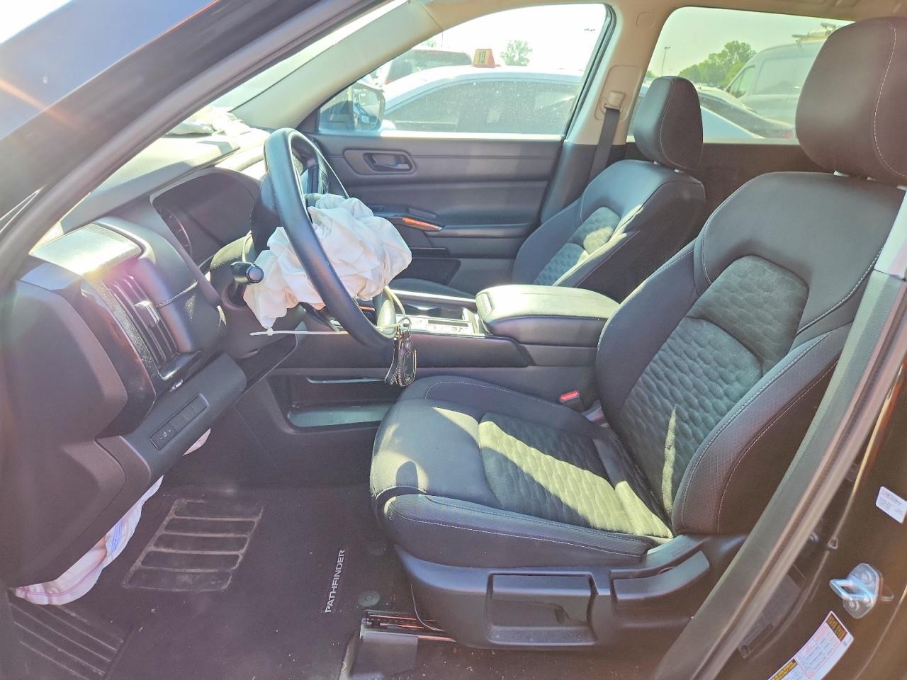 2023 Nissan Pathfinder S - Фото 7