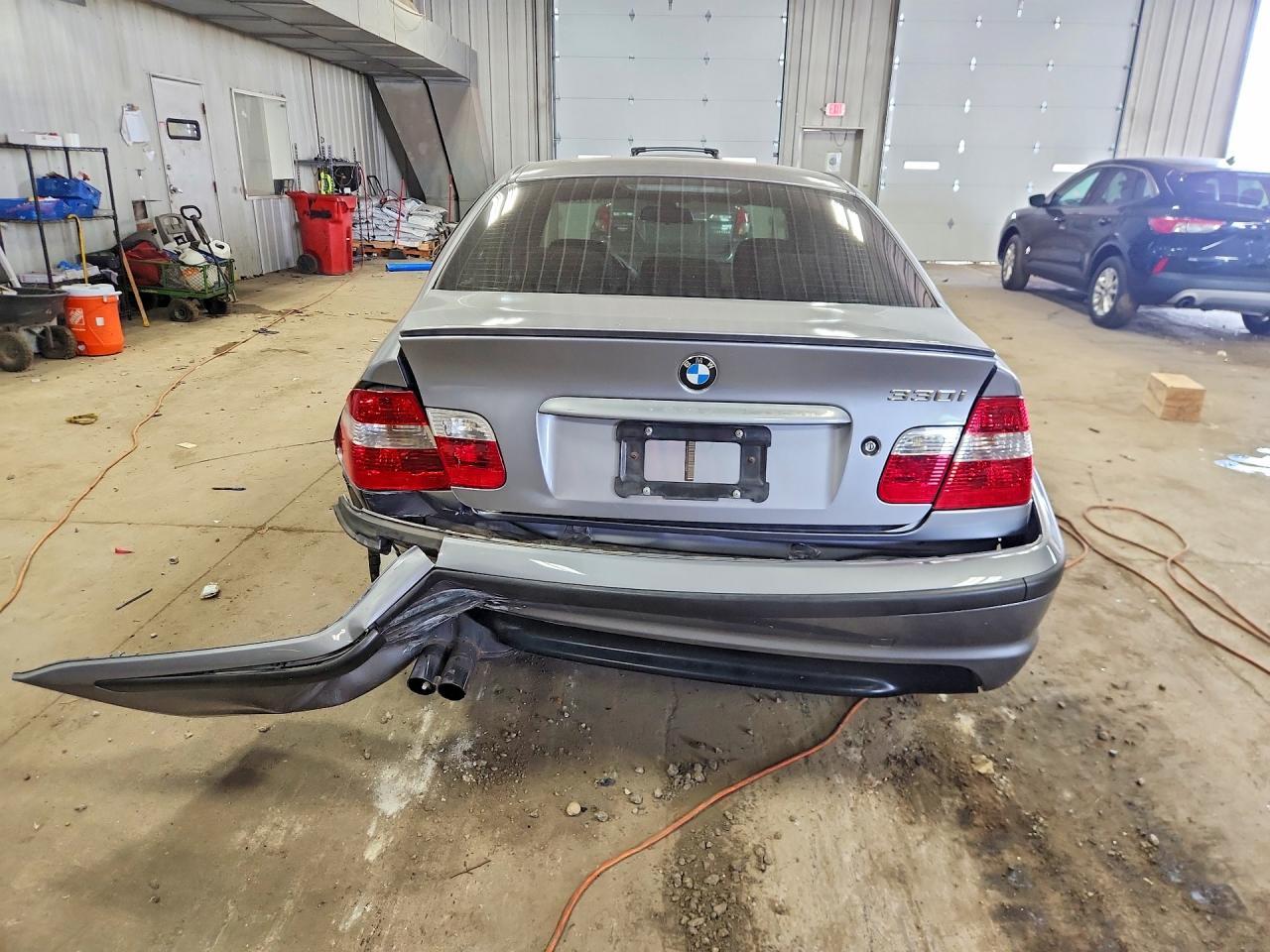 2004 BMW 330 I - Image 6