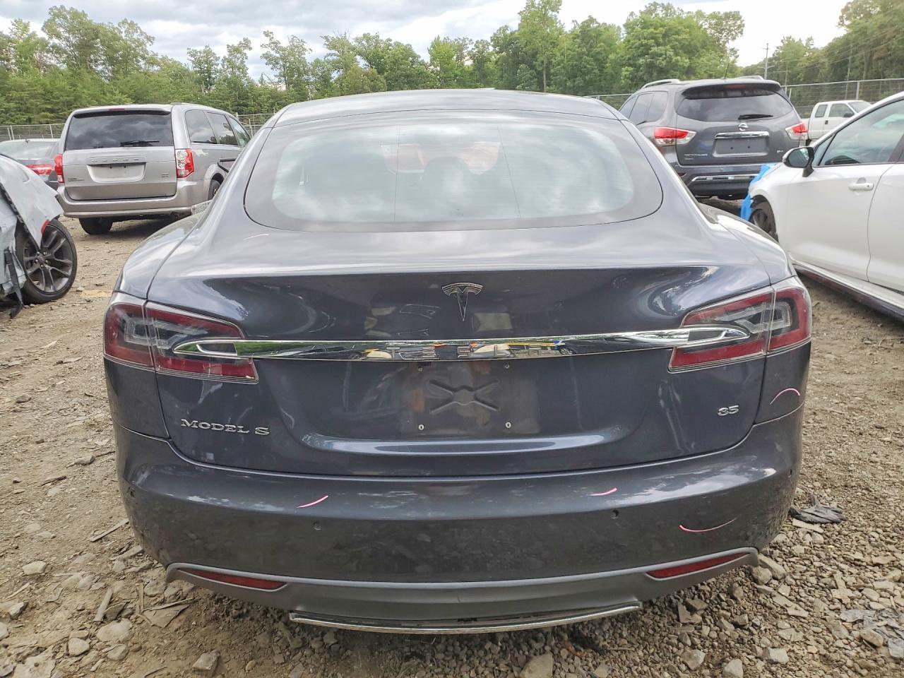 2015 Tesla Model S 85 - Image 6