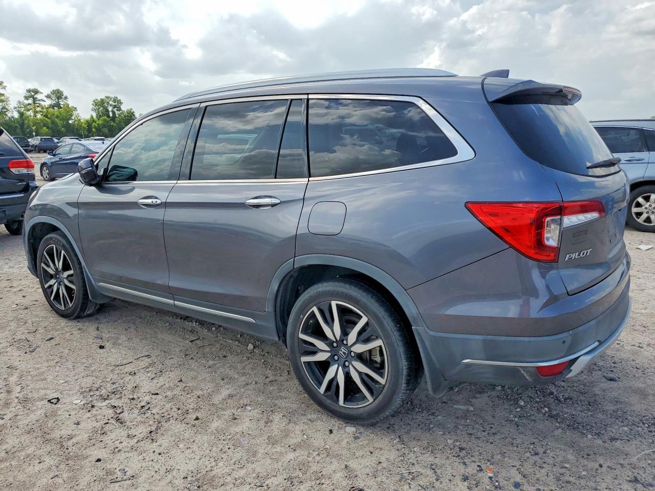2019 Honda Pilot Touring - Фото 2